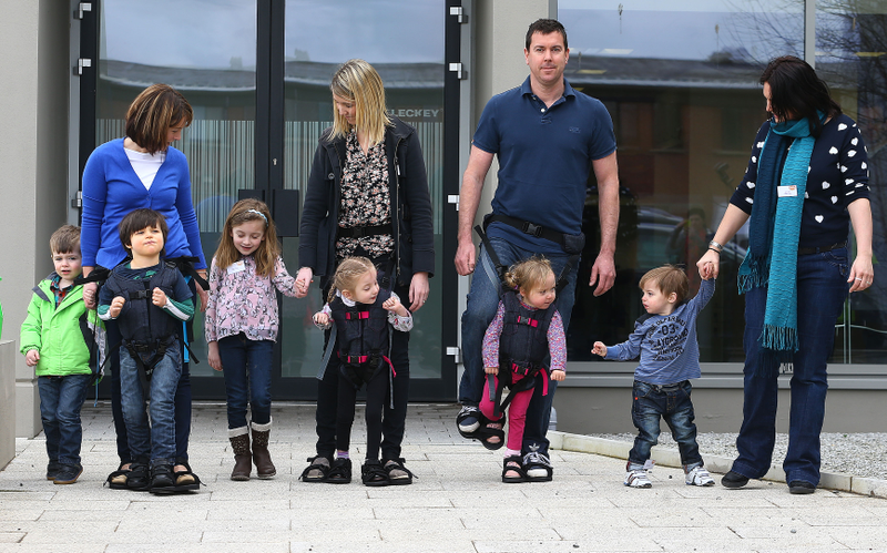 Illustration for article titled Walking Social: A Baby Carrier Gets Children Upright